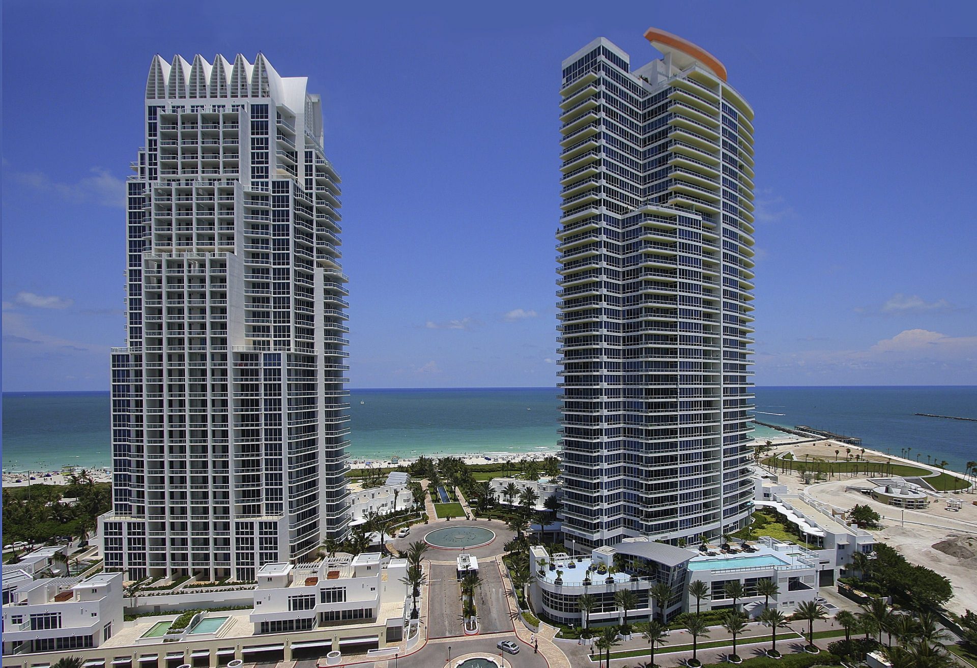 Spotlight Real Estate in Miami Insignia