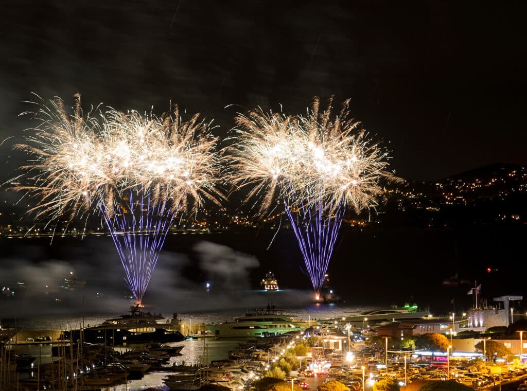 Experience the Spectacular Bastille Day Fireworks in St. Tropez: From ...