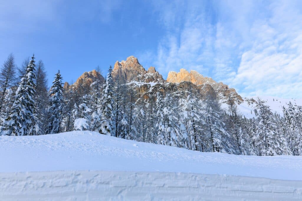 Powder, Prestige, and Paradise: The 10 Best Luxury Ski Resorts - Insignia Powder, Prestige, and Paradise: The 10 Best Luxury Ski Resorts - Insignia